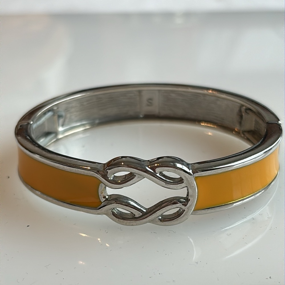 Lia Sophia stretch bracelet, silver tone yellow color enamel, fits 7 in …